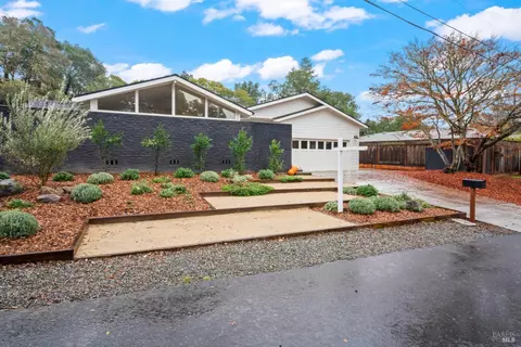 511 E 1st St, Napa, CA 94559