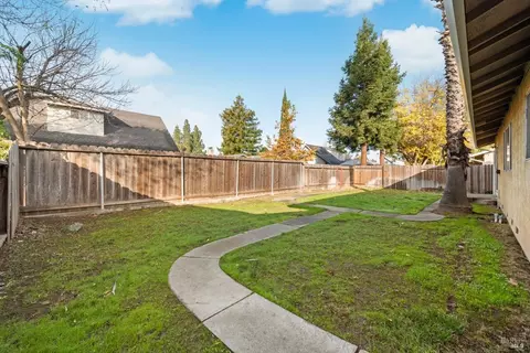 124 Clark Way, Vacaville, CA 95687 photo 33