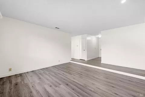 124 Clark Way, Vacaville, CA 95687 photo 8