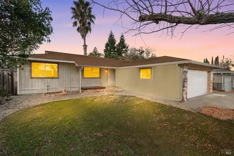 124 Clark Way, Vacaville, CA 95687 photo 5