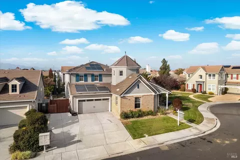 4049 Star Tulip Ct, Vacaville, CA 95687