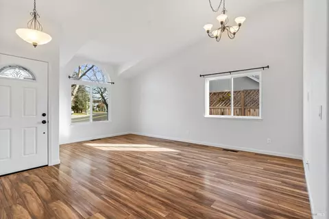 7819 Dove Ln, Windsor, CA 95492 photo 9