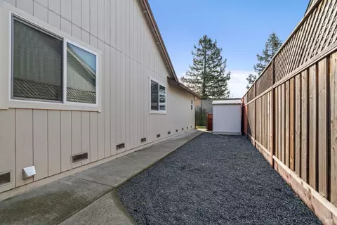 7819 Dove Ln, Windsor, CA 95492 photo 8