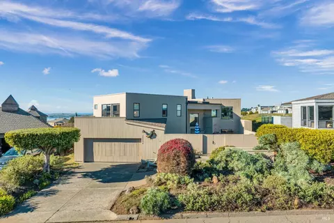 20694 Heron Dr, Bodega Bay, CA 94923