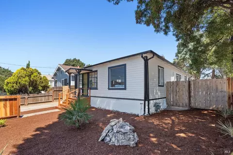 24 Chase St, Vallejo, CA 94590 photo 2
