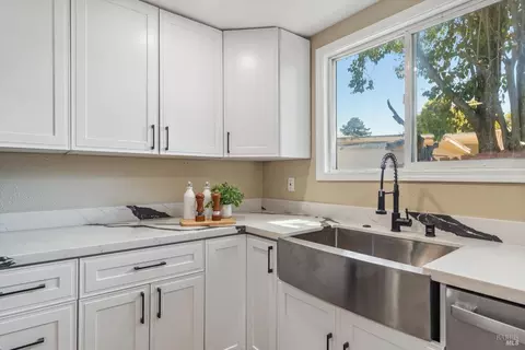 24 Chase St, Vallejo, CA 94590 photo 23