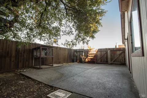 117 Los Robles Ave, Windsor, CA 95492 photo 16