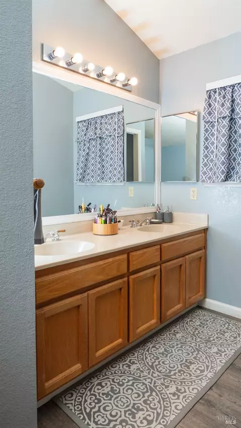 117 Los Robles Ave, Windsor, CA 95492 photo 38