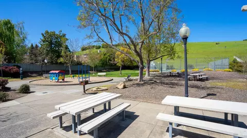 246 Windsor Dr, Petaluma, CA 94952 photo 38