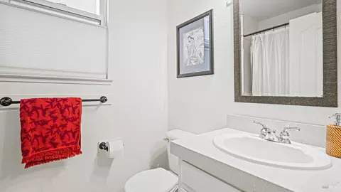 246 Windsor Dr, Petaluma, CA 94952 photo 14