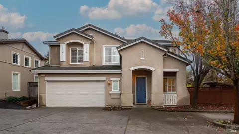 246 Windsor Dr, Petaluma, CA 94952 photo 2