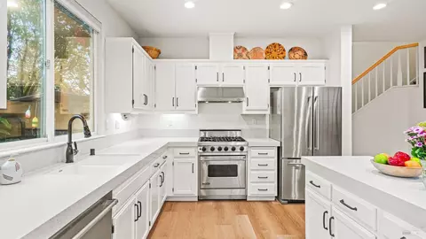 246 Windsor Dr, Petaluma, CA 94952 photo 11