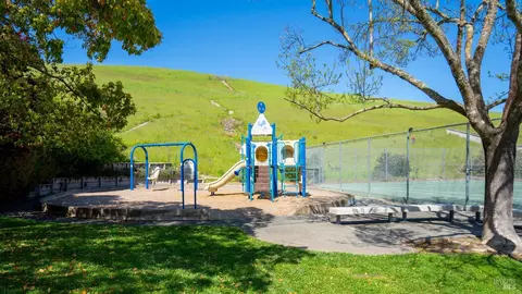246 Windsor Dr, Petaluma, CA 94952 photo 40