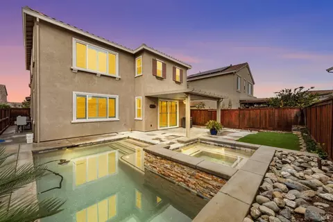7007 Sitka Ct, Vacaville, CA 95687