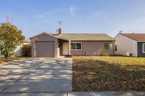 1318 Wilson St, Fairfield, CA 94533 photo 2