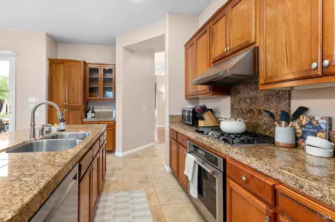 3915 Glacier Ct, Vallejo, CA 94591 photo 18
