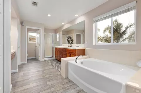 3915 Glacier Ct, Vallejo, CA 94591 photo 32