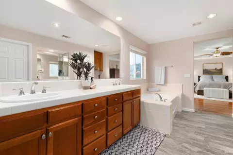 3915 Glacier Ct, Vallejo, CA 94591 photo 34