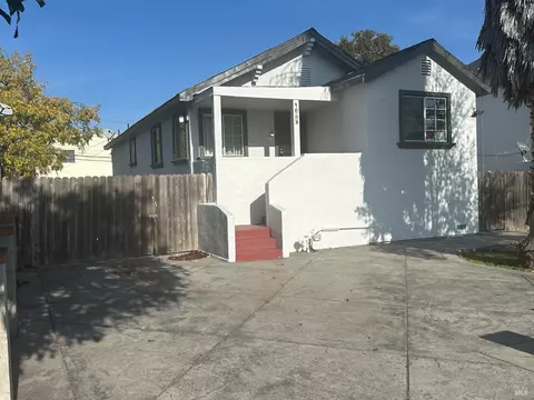 1048 Alabama St, Vallejo, CA 94590 photo 2