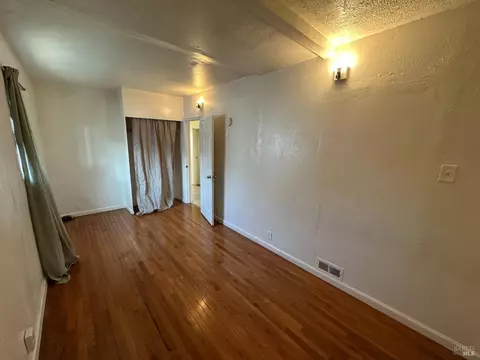 1048 Alabama St, Vallejo, CA 94590 photo 6