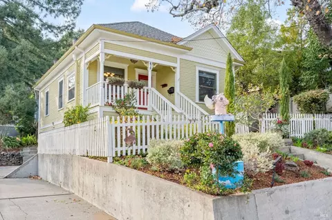 470 Florence Ave, Sebastopol, CA 95472