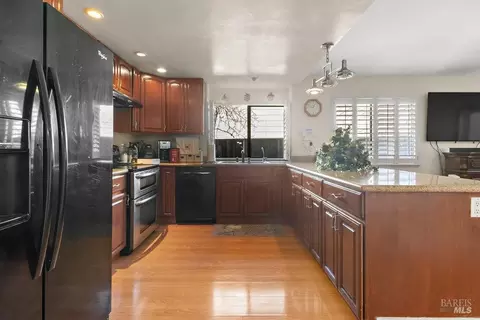 311 Seahorse Dr, Vallejo, CA 94591 photo 10
