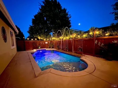 7030 Westminster Ct, Vacaville, CA 95687 photo 2