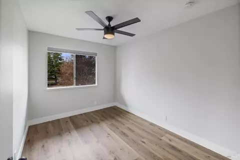 Bedroom - 422 Nut Tree Rd, Vacaville, CA 95687 photo 6 of 10