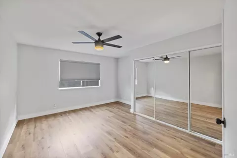 Bedroom - 422 Nut Tree Rd, Vacaville, CA 95687 photo 1 of 10