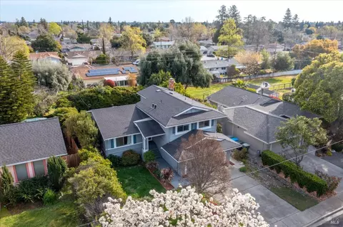 View/Area - 422 Nut Tree Rd, Vacaville, CA 95687 photo 2 of 3