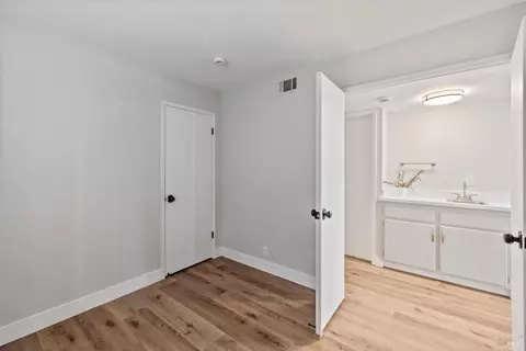 Bedroom - 422 Nut Tree Rd, Vacaville, CA 95687 photo 9 of 10