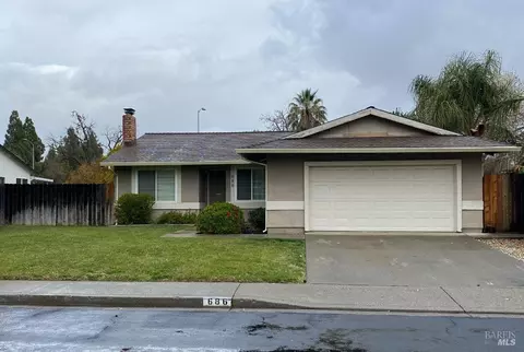 686 Sereno Dr, Vacaville, CA 95687