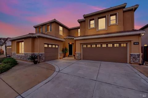 728 Canterbury Cir, Vacaville, CA 95687