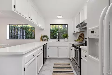 76 Corte Real, Greenbrae, CA 94904 photo 8