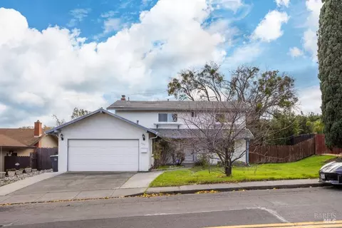 487 Dahlia St, Fairfield, CA 94533