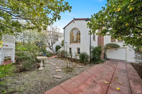 113 Muller St, Vallejo, CA 94590 photo 2