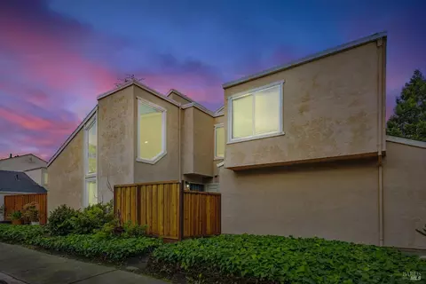 27665 Eucalyptus Ct, Hayward, CA 94544 photo 13