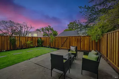 27665 Eucalyptus Ct, Hayward, CA 94544 photo 12