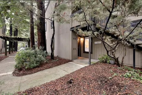 94 Nicholas Ct, Cotati, CA 94931 photo 2