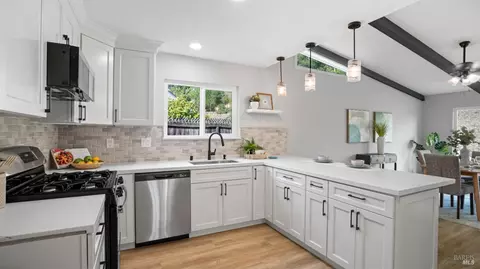 1512 Juanita Ct, Napa, CA 94559