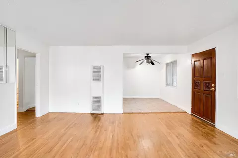 Living - 730 Stella St, Vallejo, CA 94589 photo 6 of 8