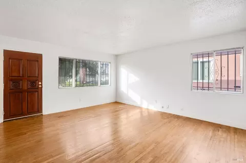 Living - 730 Stella St, Vallejo, CA 94589 photo 3 of 8