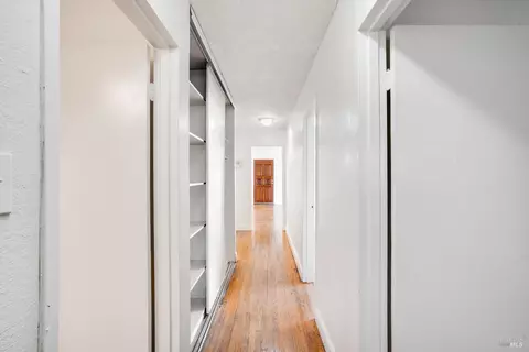 Entry Way - 730 Stella St, Vallejo, CA 94589 photo 5 of 6