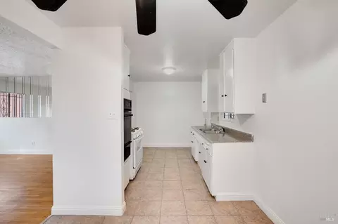 Kitchen - 730 Stella St, Vallejo, CA 94589 photo 6 of 6
