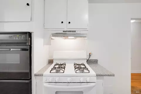 Kitchen - 730 Stella St, Vallejo, CA 94589 photo 4 of 6