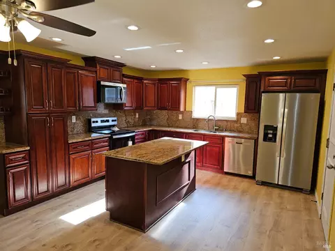 504 Heavy Ct, Santa Rosa, CA 95401