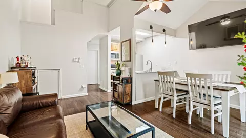 192 Courtyards E, Windsor, CA 95492 photo 4