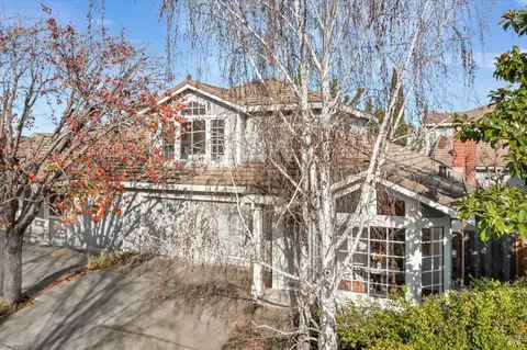 283 Oneil Cir, Hercules, CA 94547 photo 2