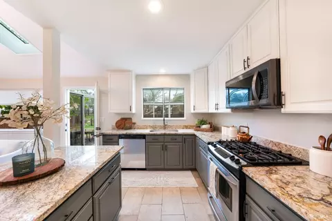 1331 Lydia Ct, Windsor, CA 95492 photo 11