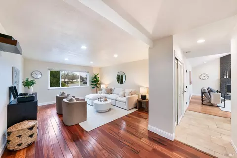 1331 Lydia Ct, Windsor, CA 95492 photo 3